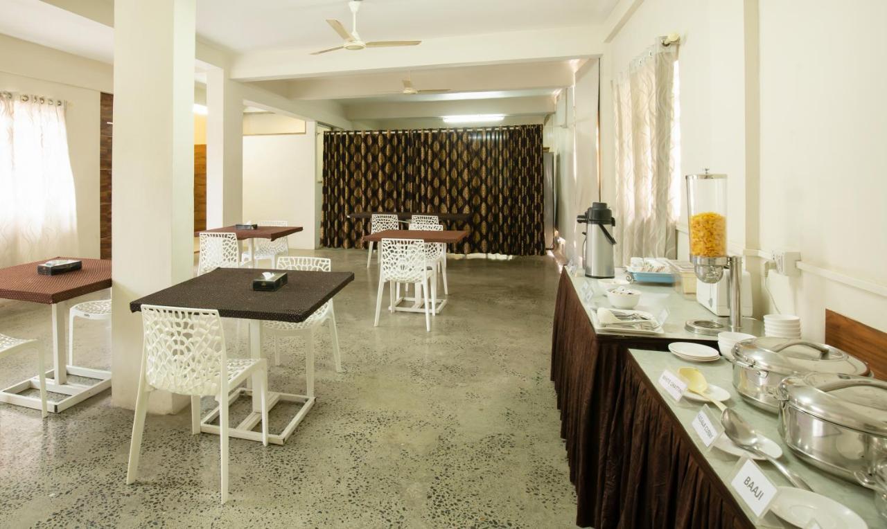 Treebo The Qasr Hotel Kochi Exterior photo